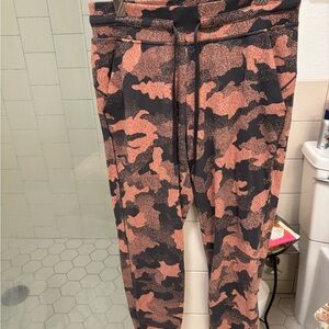 Women’s Lululemon Camouflage Joggers
